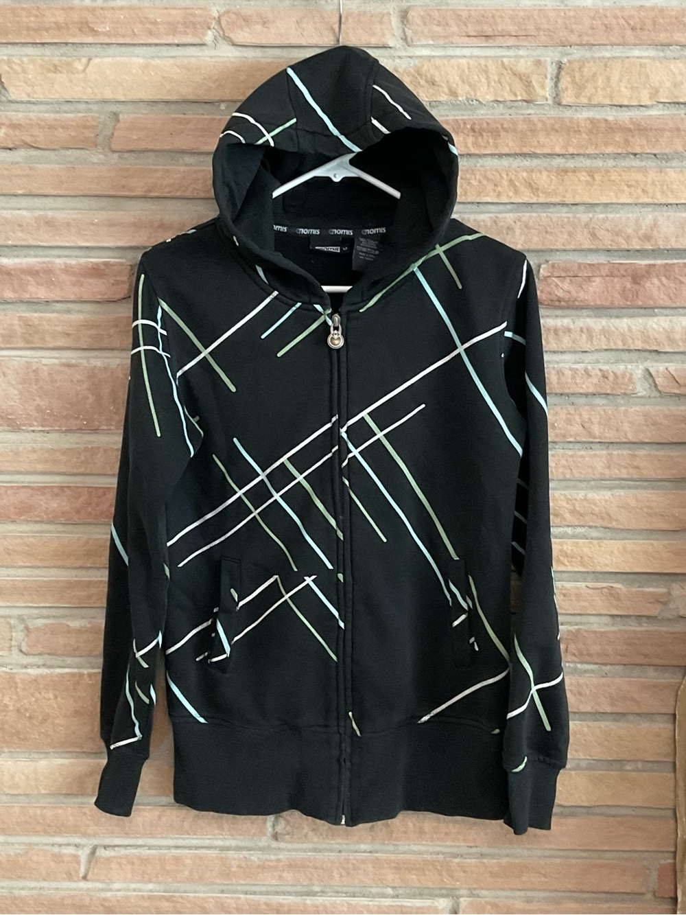 Nomis Vintage Y2K Skateboard Hoodie Medium - Missing Drawstring